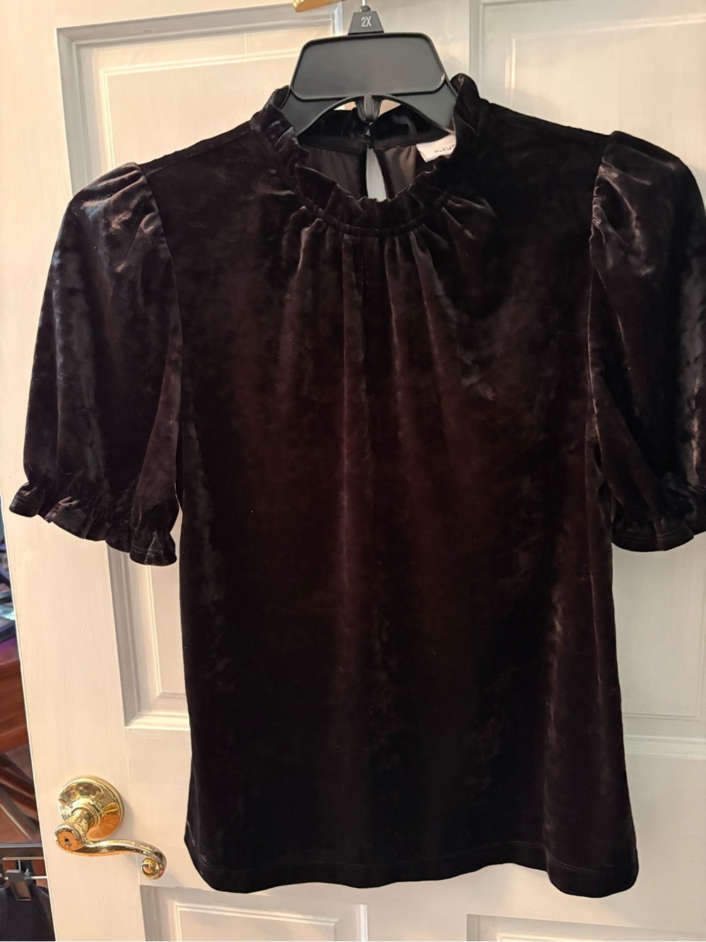 Velvet Puff-Sleeve Top - Black